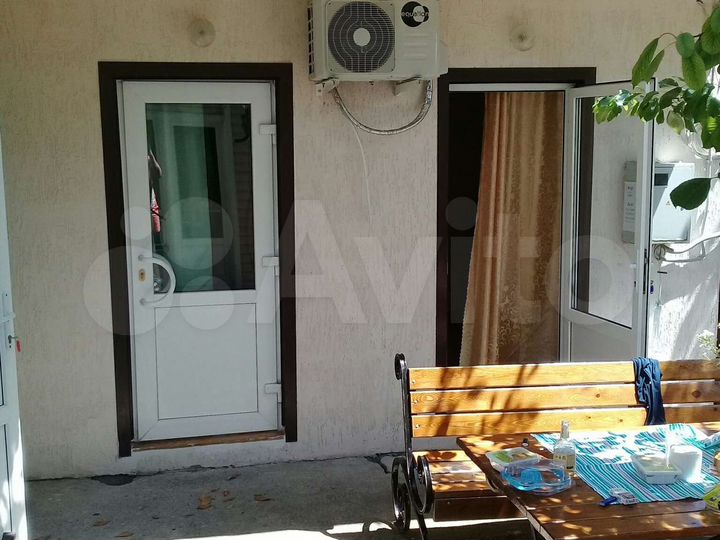 Комната 20 м² в 2-к., 1/2 эт.
