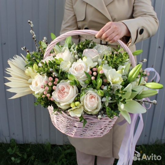 Корзина с цветами