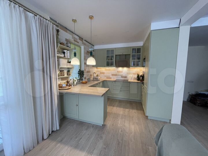 Дом 103 м² на участке 5 сот.