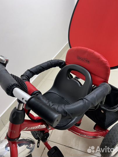 Трехколесный велосипед с ручкой