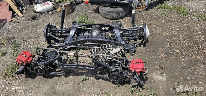 Задний мост в сборе