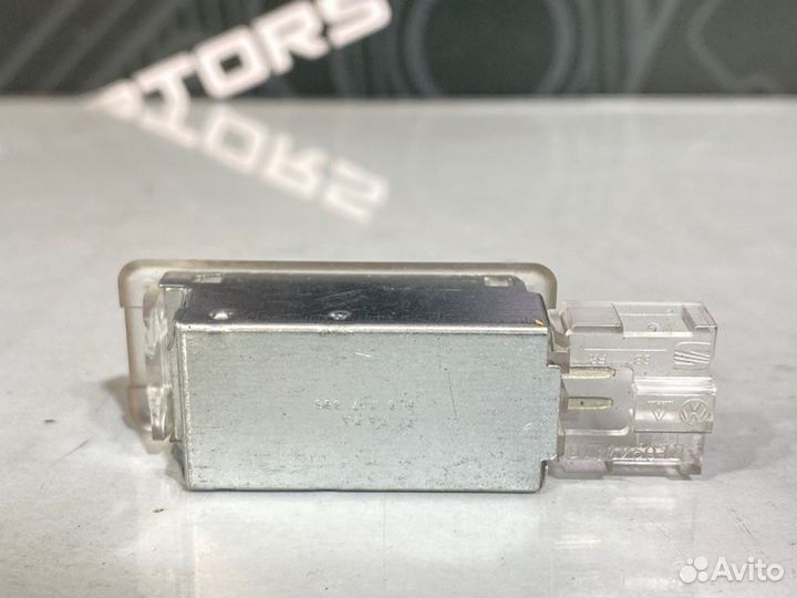 Плафон салона Volkswagen Touareg 7L AXQ/4 2006