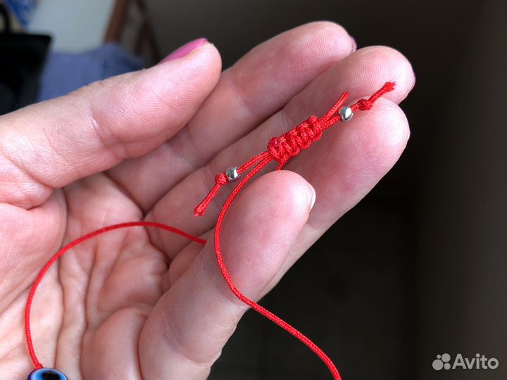 Красная ниточка браслет