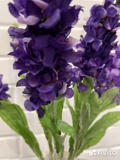 Искусственные цветы 