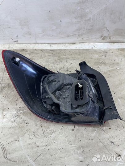 Фонарь задний правый Renault Logan