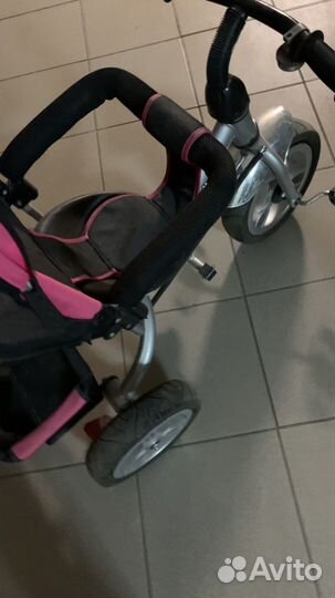 Детский велосипед с ручкой