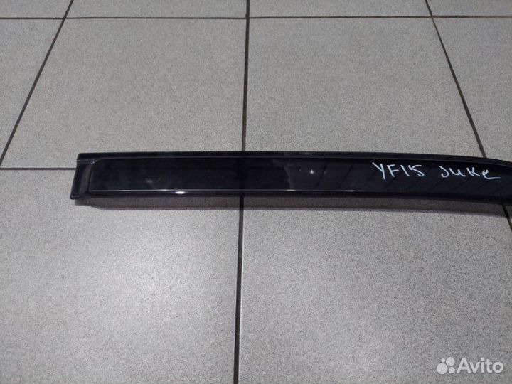 Ветровик передний правый Nissan Juke YF15