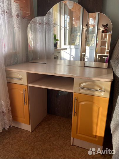 Трюмо трельяж с зеркалом