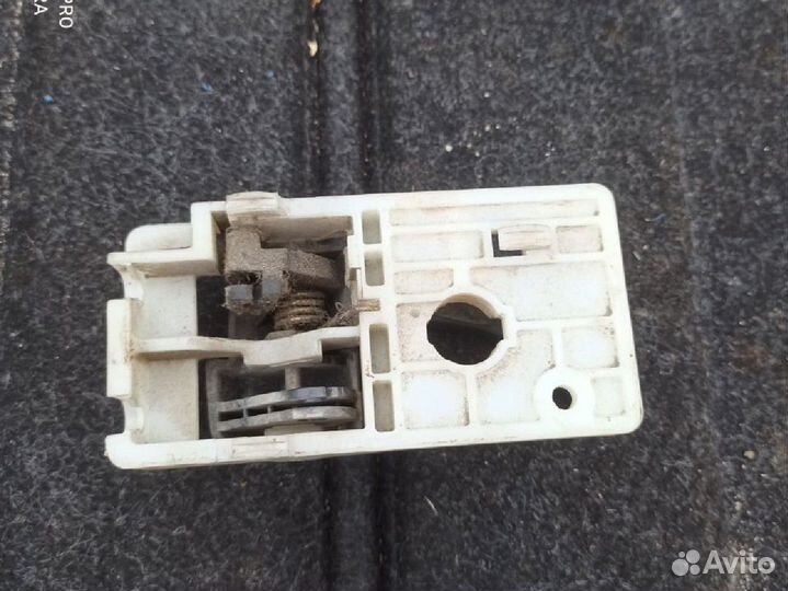 Ручка двери внутр лев Hyundai Tucson 1