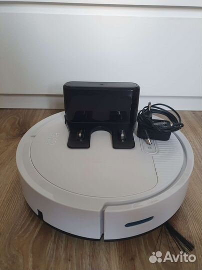 Робот пылесос elari