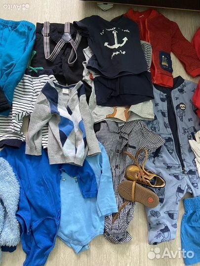 Детские вещи коробкой