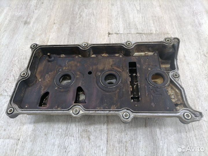 Крышка головки блока цилиндров правая Nissan