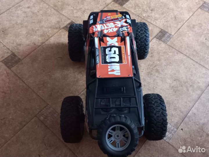 Радиоуправляемая машина для бездорожья