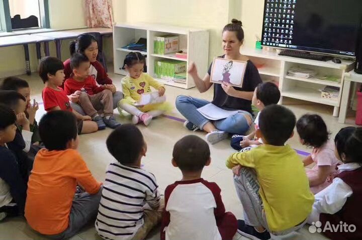 Преподаватель английского/ китайского языков