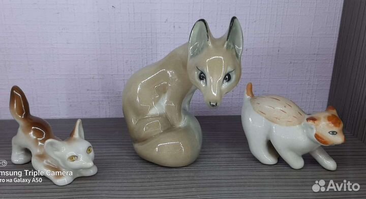 Фарфоровые статуэтки. Лисы, рысь