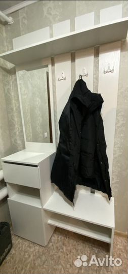 Вешалка с зеркалом