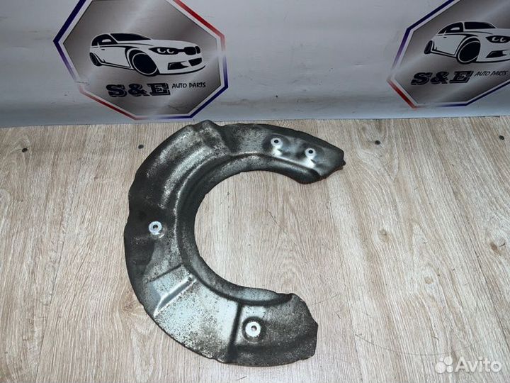 Пыльник тормозного диска правый Bmw F10 N20B20A