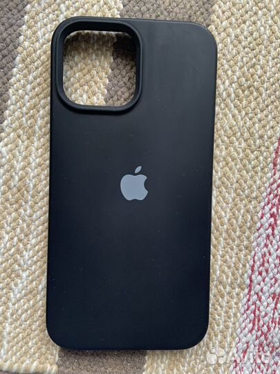 Чехол на iPhone