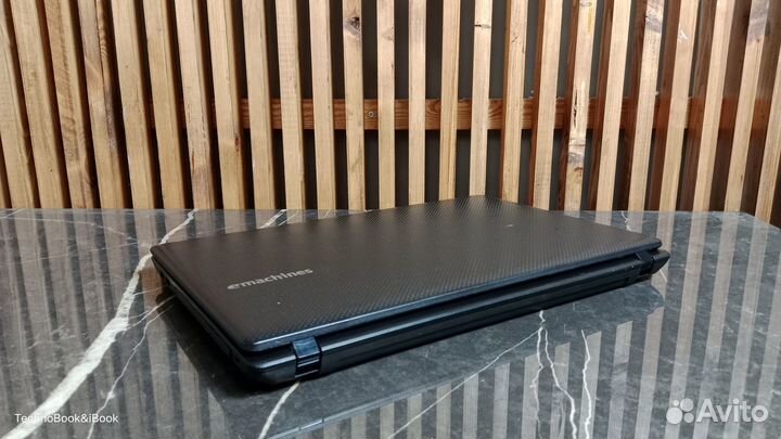 Ноутбук Acer Emachines E732G на SSD