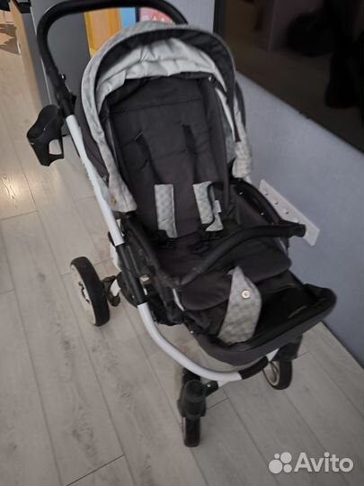 Детская прогулочная коляска