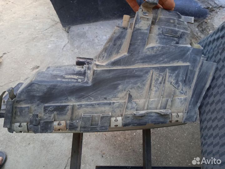 Фара от ford. Пердняя правая. Италия