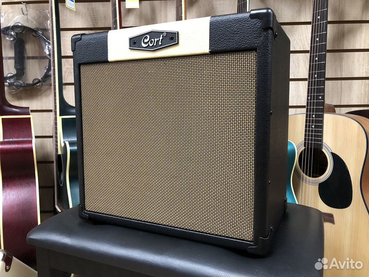 Комбоусилитель Cort CM15R-EU-BK, 15Вт, (черный)