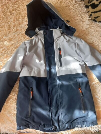 Куртка весенняя на мальчика 140