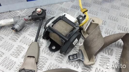 Ремень безопасности с пиропатроном сиденья передне