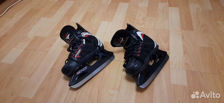 Коньки хоккейные