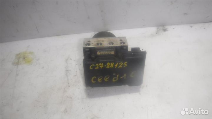 Блок ABS (насос) KIA Ceed (ED) 2006- 2012