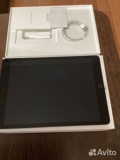 Планшет apple iPad 7 32 gb