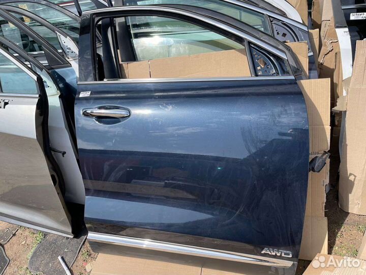 Дверь передняя правая Kia Soreno Prime UM 2017