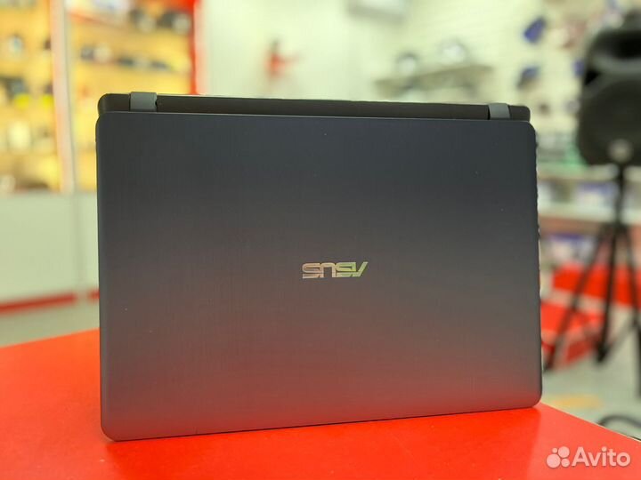 Ноутбук Asus Celeron(R) N4000/4OZU/UHD 600 Г1