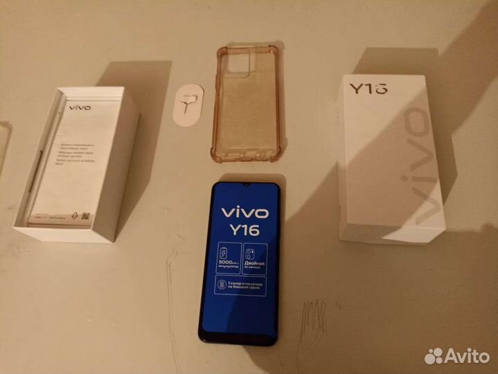Телефон vivo y16