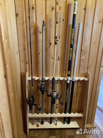 Подставка для хранения удочек пристенная