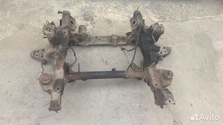 Передняя часть рамы Mitsubishi Pajero 2