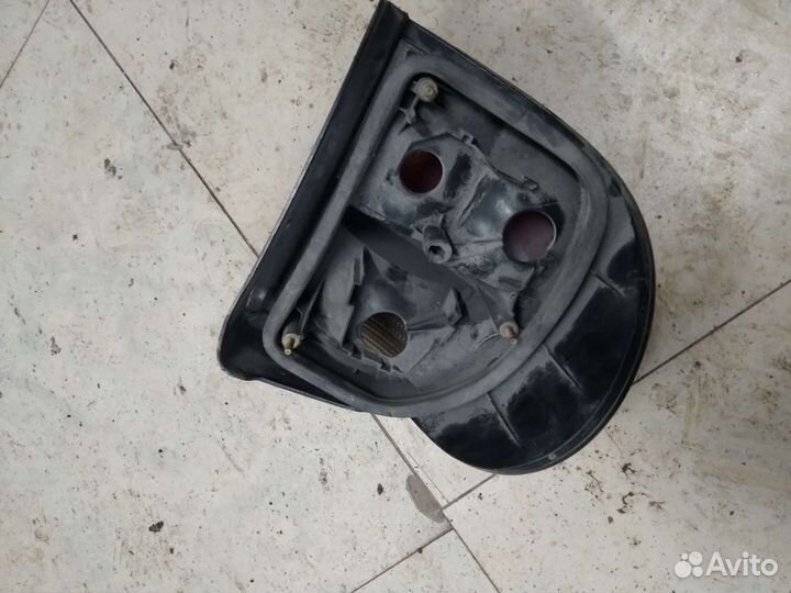 Фонарь задний правый рено лагуна