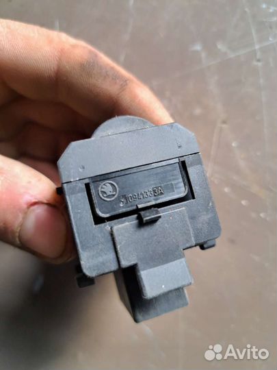 Кнопка корректора фар Skoda Fabia