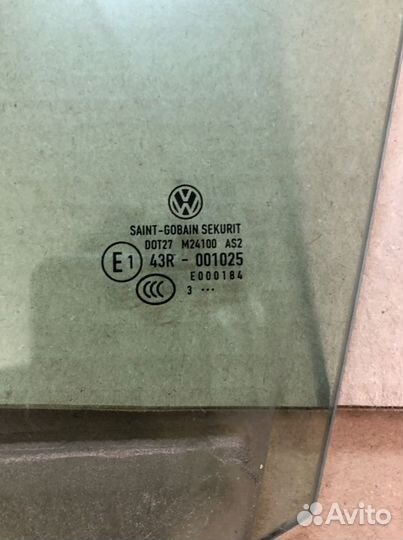 Стекло передней левой двери VW Golf Plus