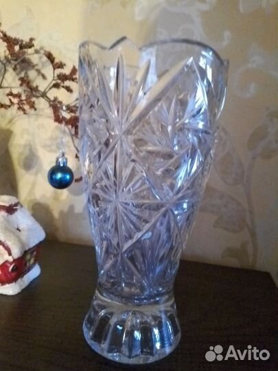 Хрустальная ваза