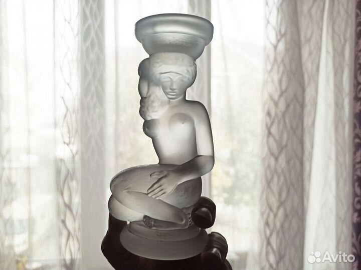 Подсвечник матовое стекло девушка Ева