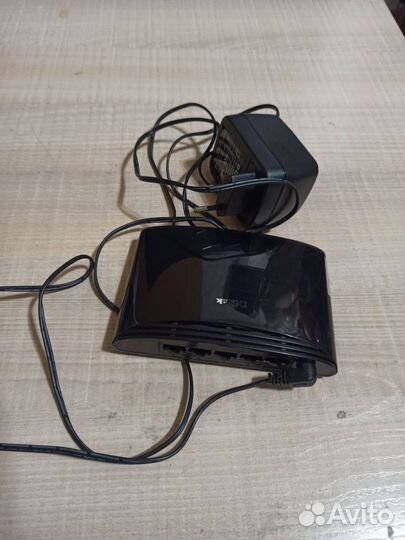 Des - 1005 d Коммутатор D-link пяти портовый б.у