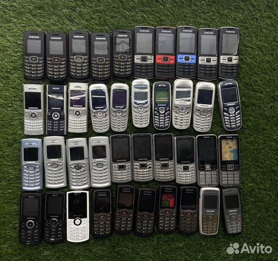 Paзбоp телефoнoв Samsung (кнопочные) на запчасти