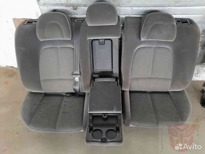 Сиденье заднее Peugeot 407 6D, EW10A