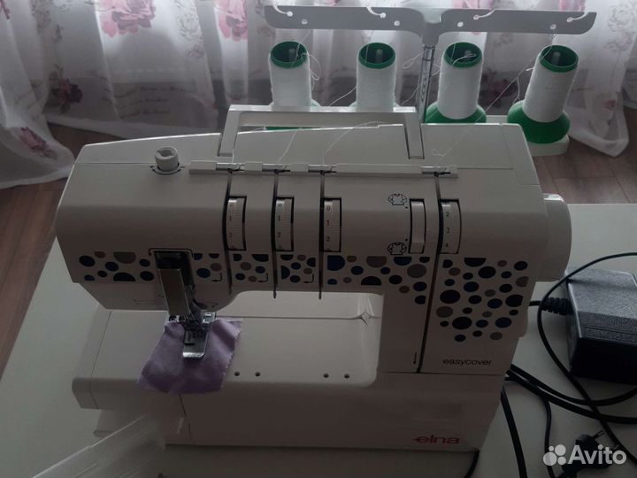 Плоскошовная машина Elna easycover