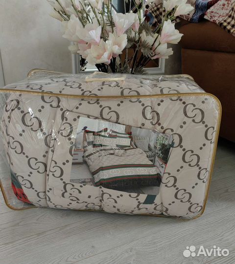 Комплект постельного белья с одеялом и подушками