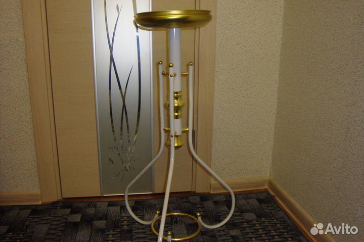 Подставка под цветы