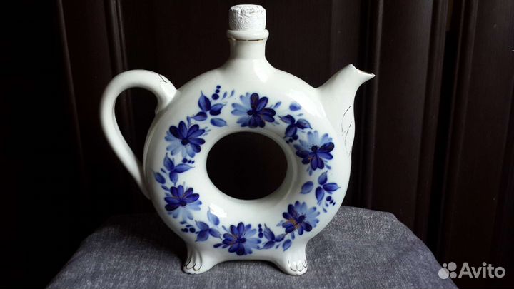 Фарфоровая посуда Гжель СССР чайник-бублик