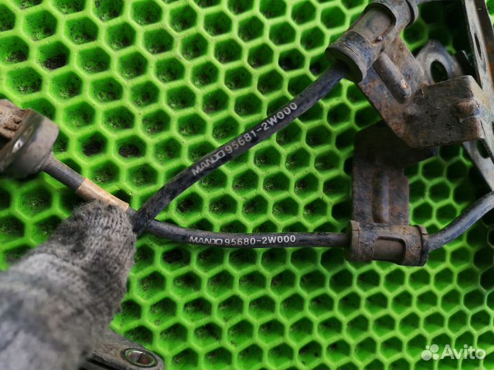 Датчик ABS задний на Kia Sorento XM 2009-н.в