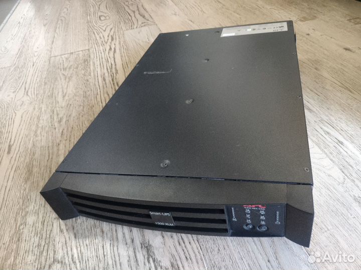 Источник бесперебойного питания APC SUM1500rmxli2U